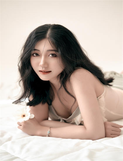 深入的请和我的女友谈恋爱幕后故事了解指南：制作背景与趣闻分享